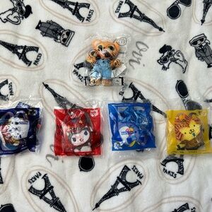 LIMITED 2024 MCDONALDS “HELLO KITTY X YU-GI-OH!” HAPPY MEALS TOYS w/ free tiger